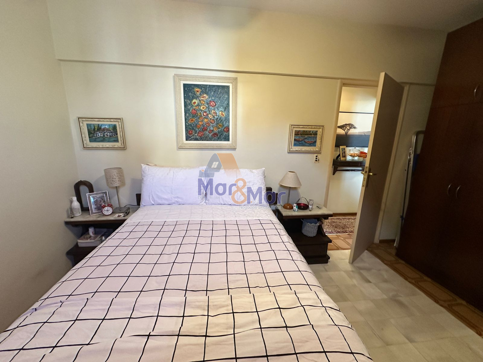 Apartamento na Praia da Enseada, Guarujá - SP