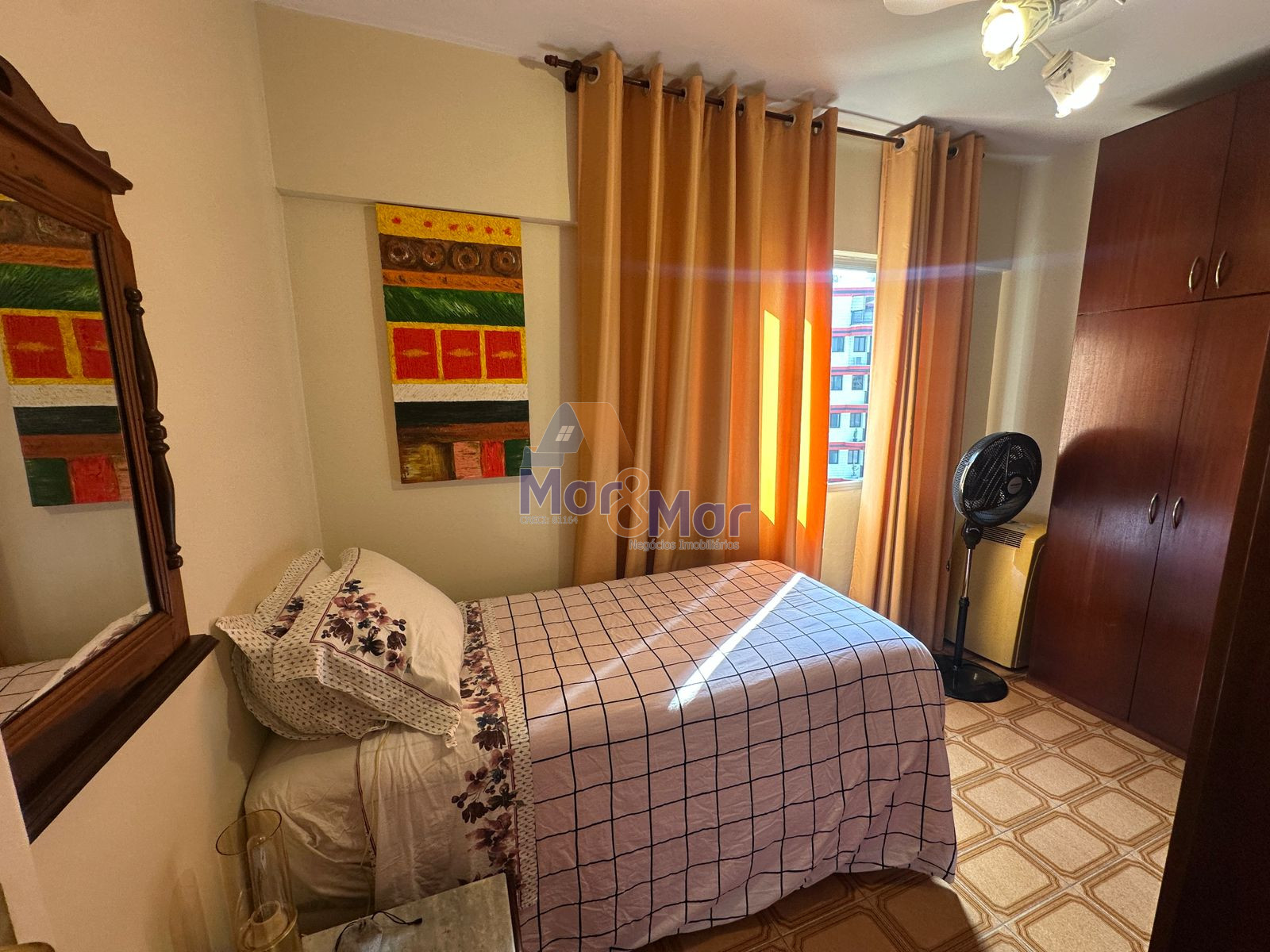 Apartamento na Praia da Enseada, Guarujá - SP