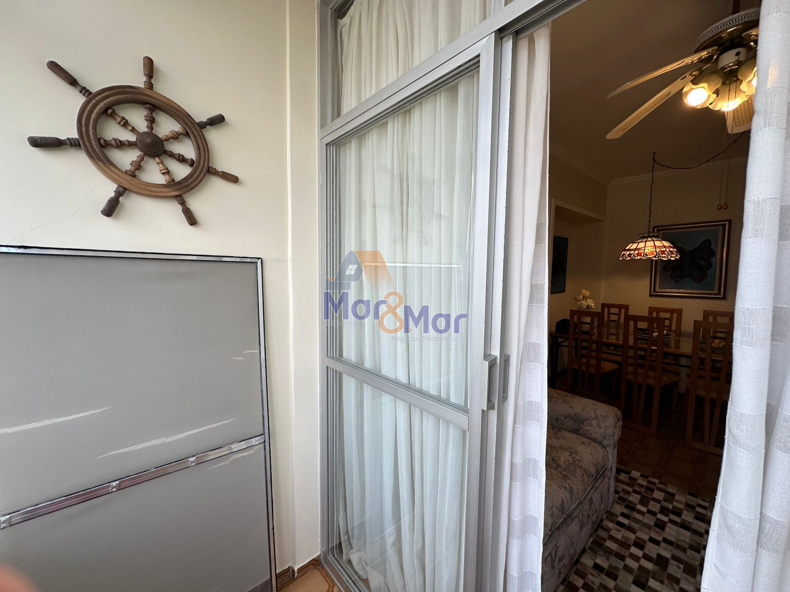 Apartamento na Praia da Enseada, Guarujá - SP
