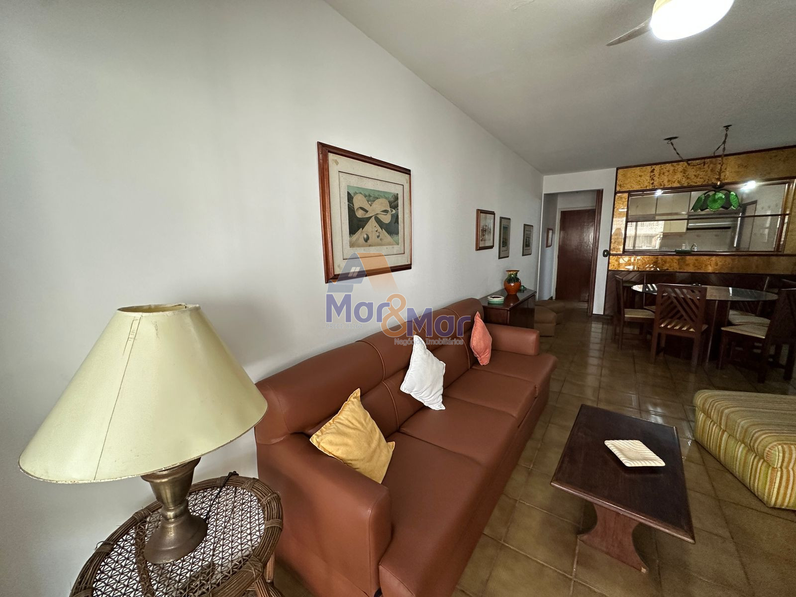 Apartamento na Praia das Pitangueiras, Guarujá - SP