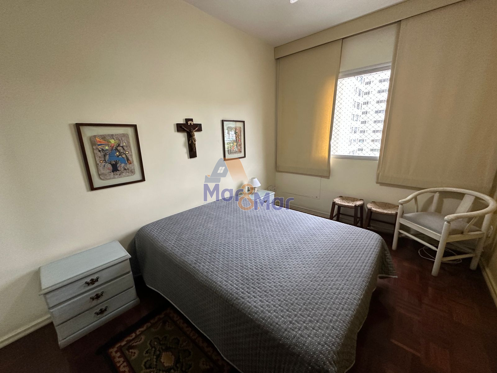 Apartamento na Praia das Pitangueiras, Guarujá - SP