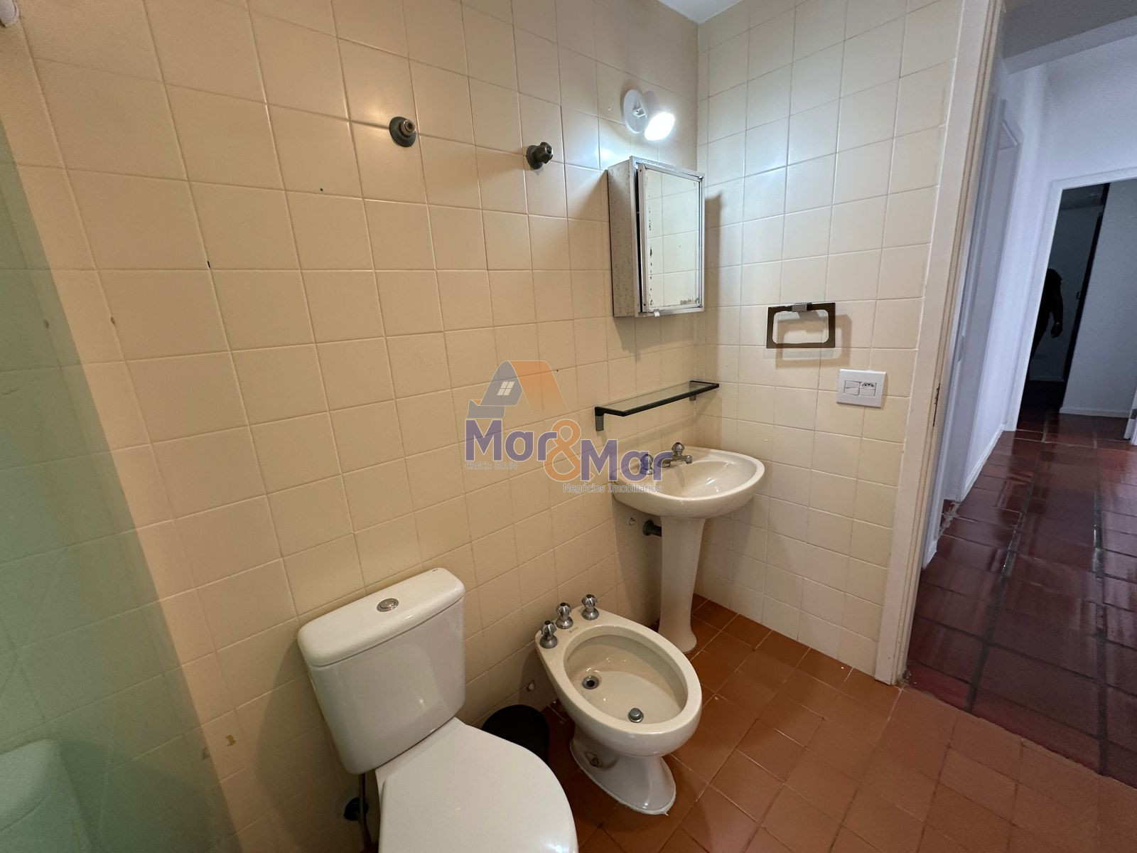 Apartamento na Praia das Pitangueiras, Guarujá - SP
