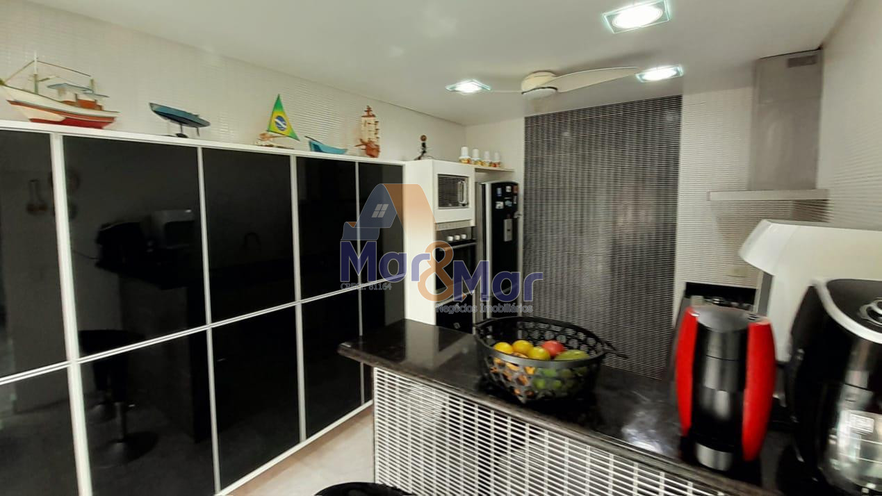 Casa em Condomínio na Praia da Enseada, Guarujá - SP