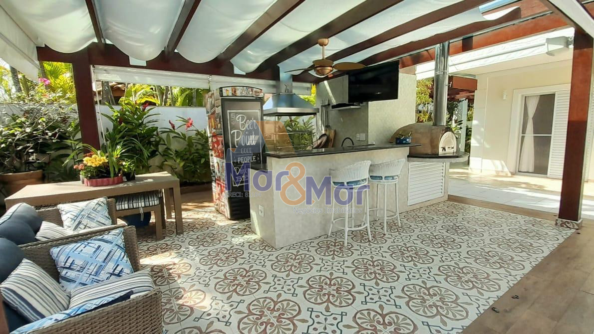 Casa em Condomínio na Praia da Enseada, Guarujá - SP
