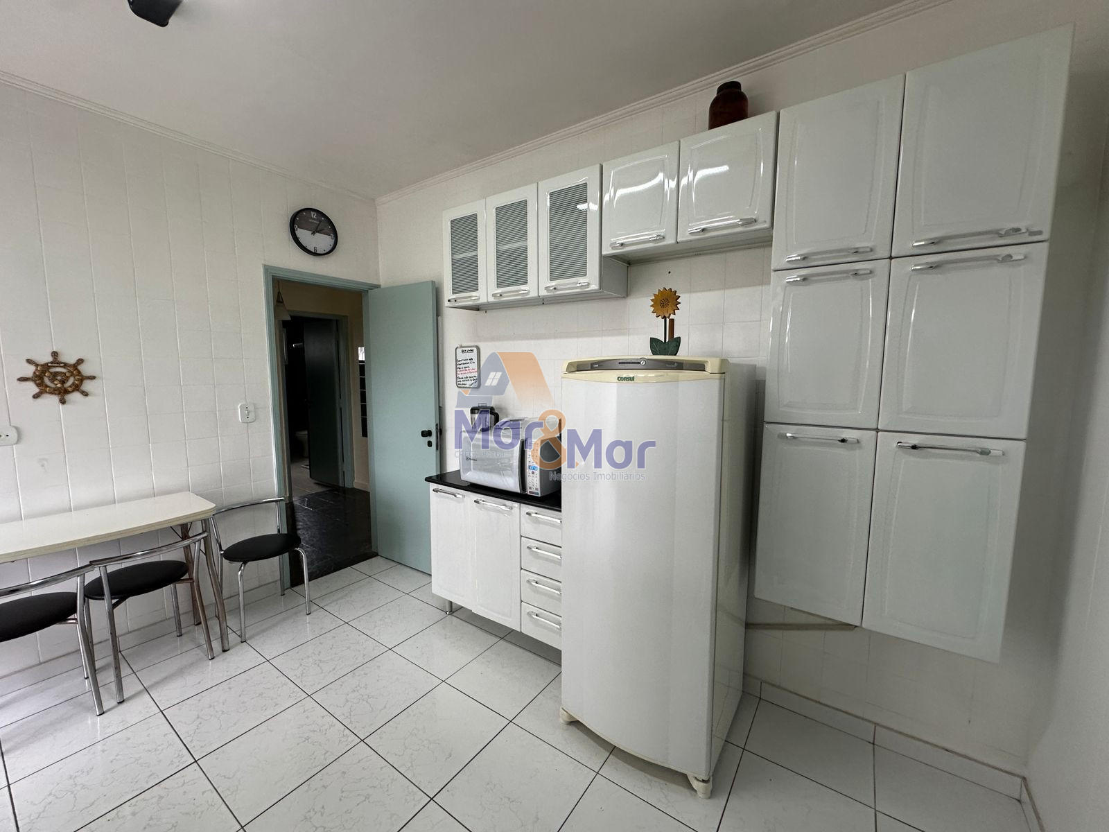Apartamento na Praia das Astúrias, Guarujá - SP