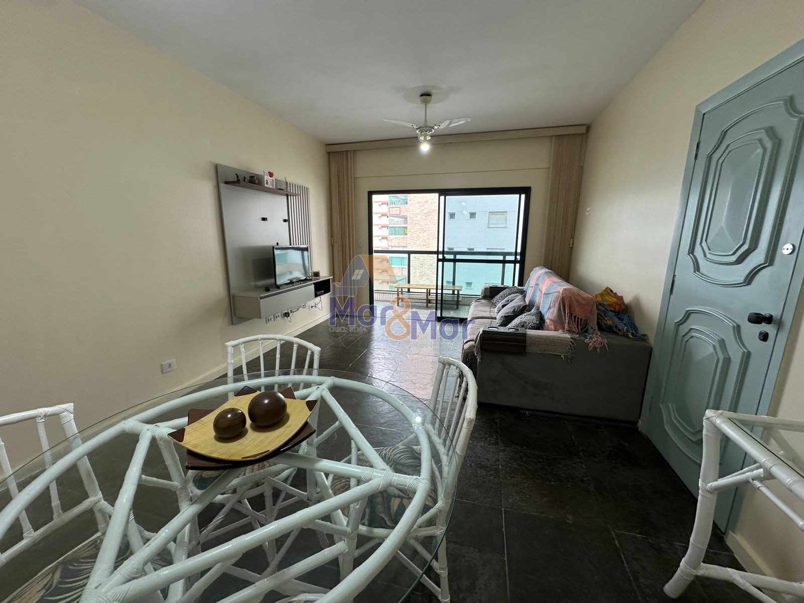 Apartamento na Praia das Astúrias, Guarujá - SP