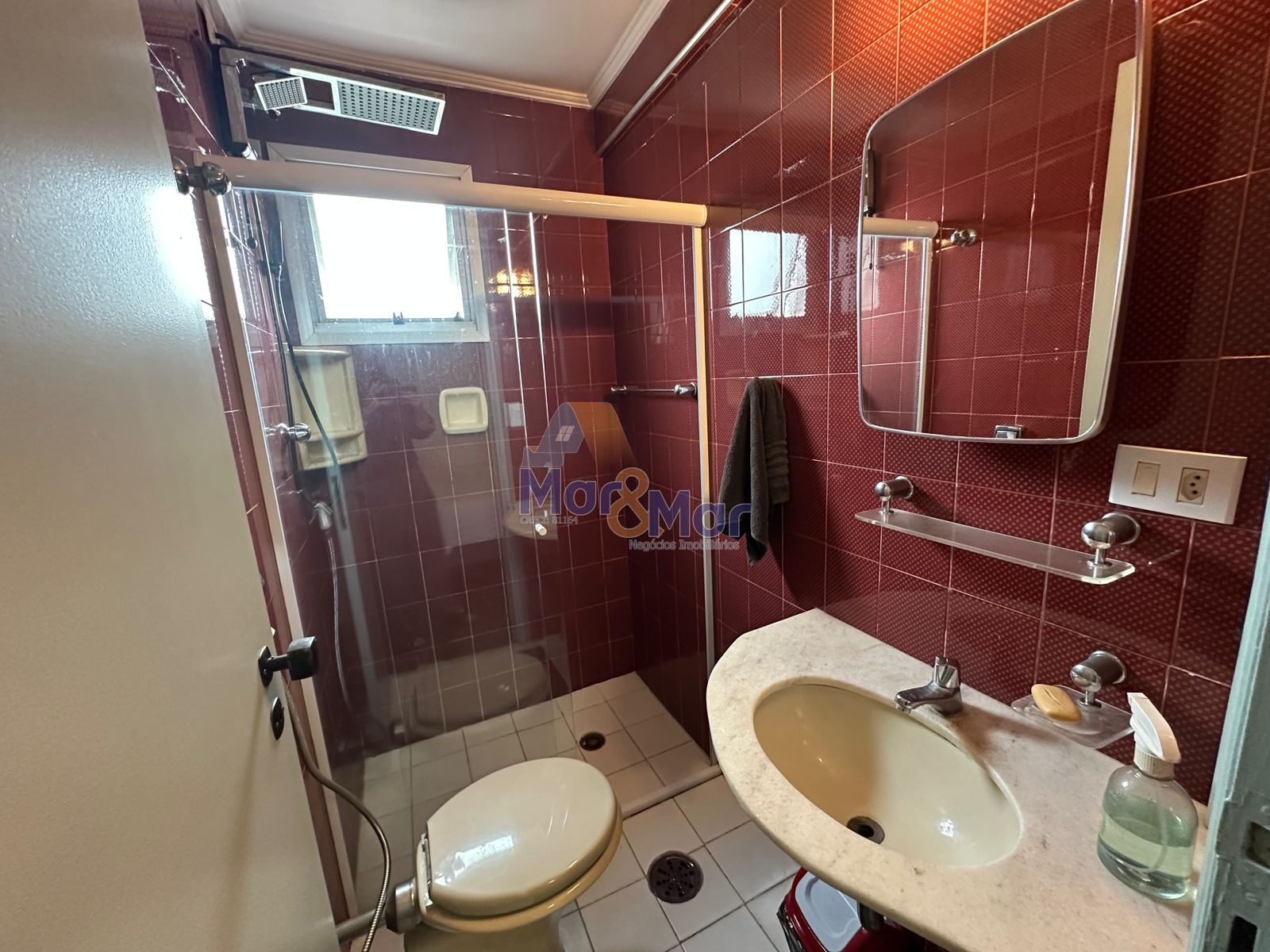 Apartamento na Praia das Astúrias, Guarujá - SP