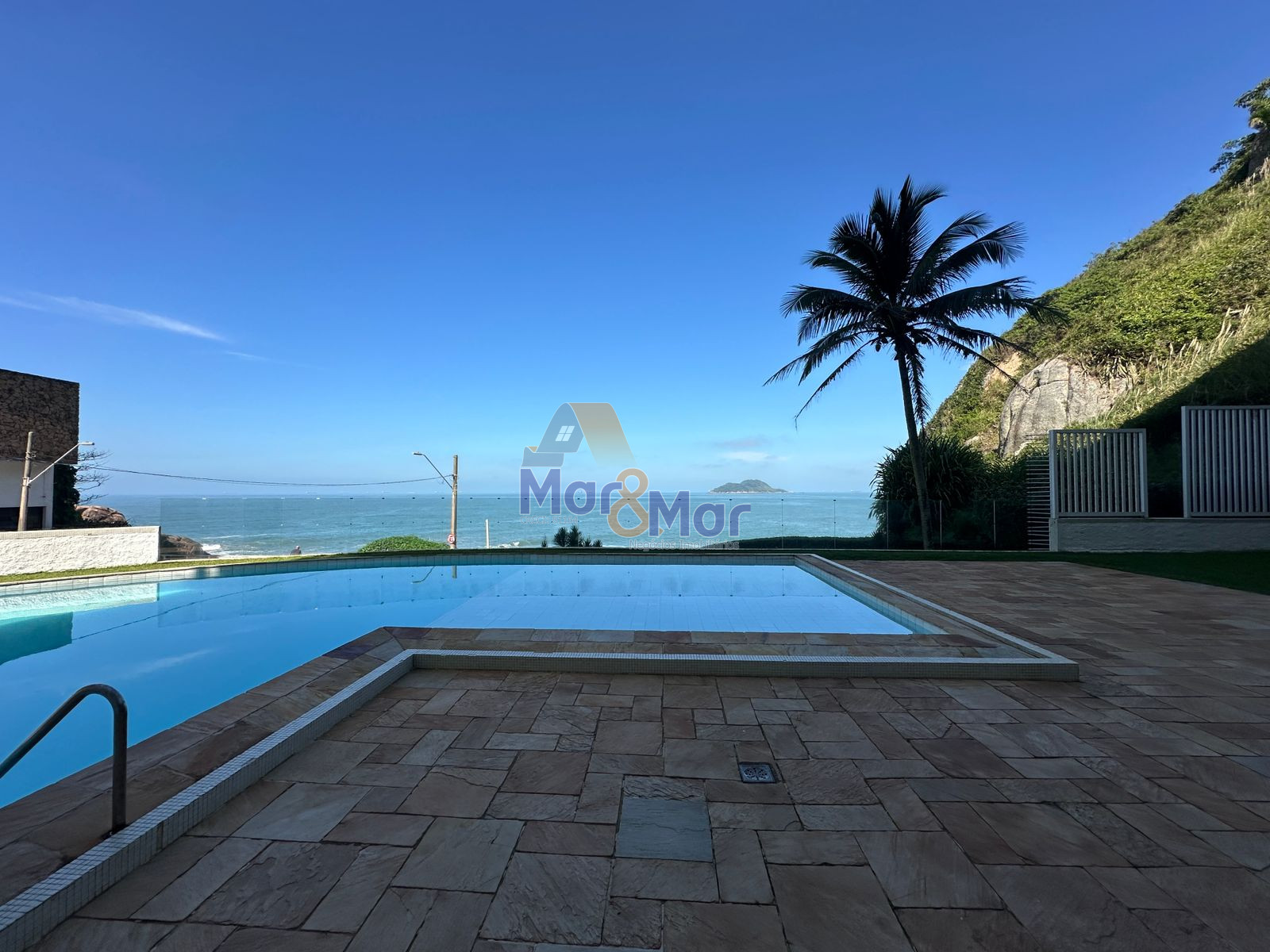 Apartamento Frente Mar, Praia das Astúrias, Guarujá - SP