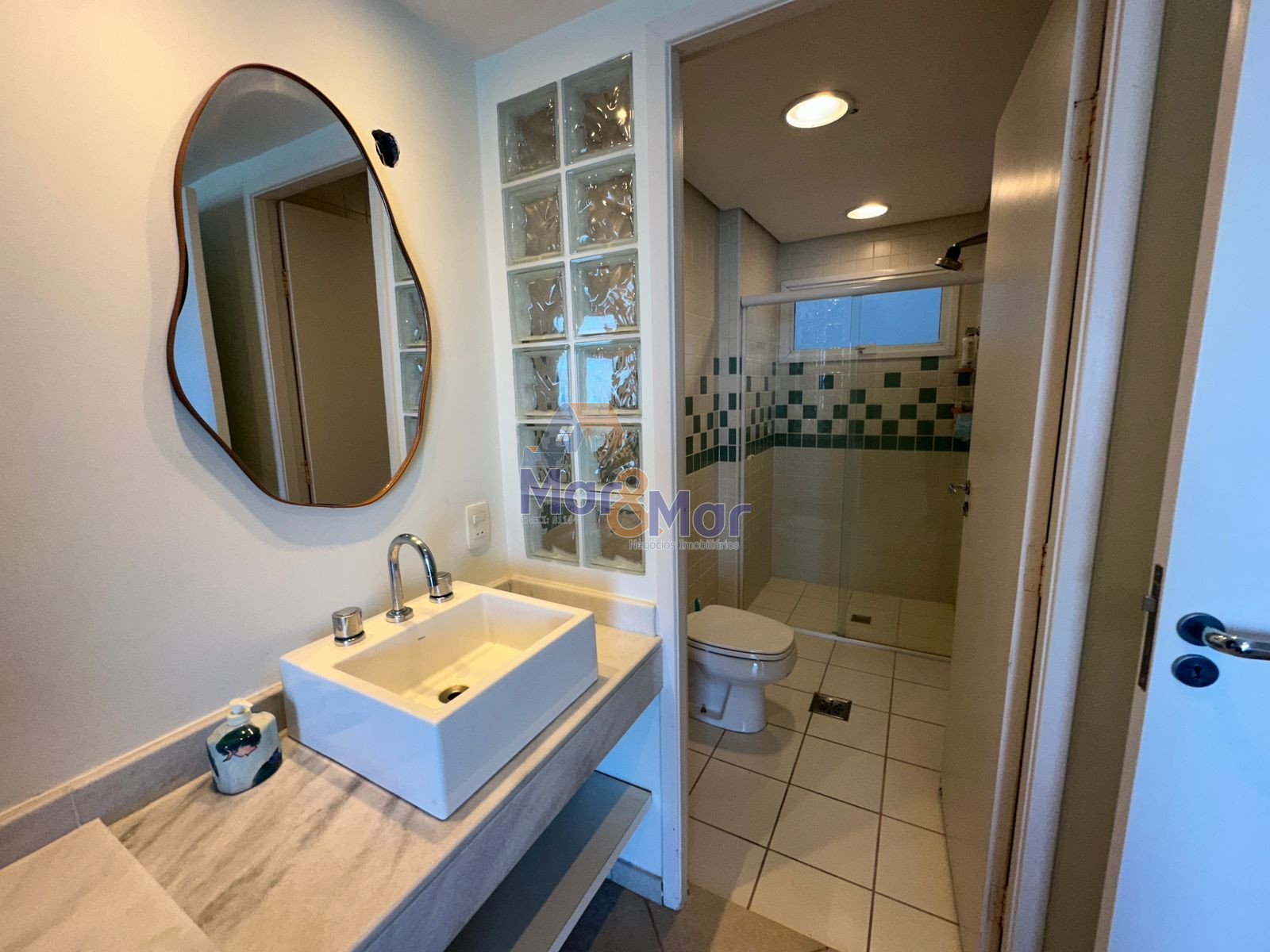 Apartamento Frente Mar,  Praia das Astúrias, Guarujá - SP