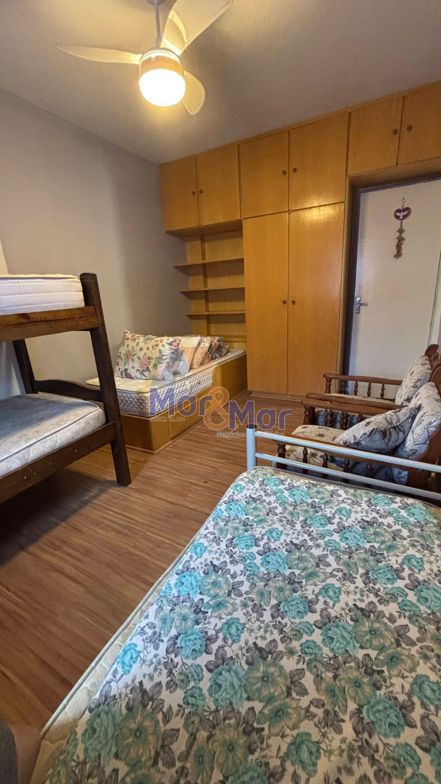 Apartamento na Praia da Enseada, Guarujá - SP