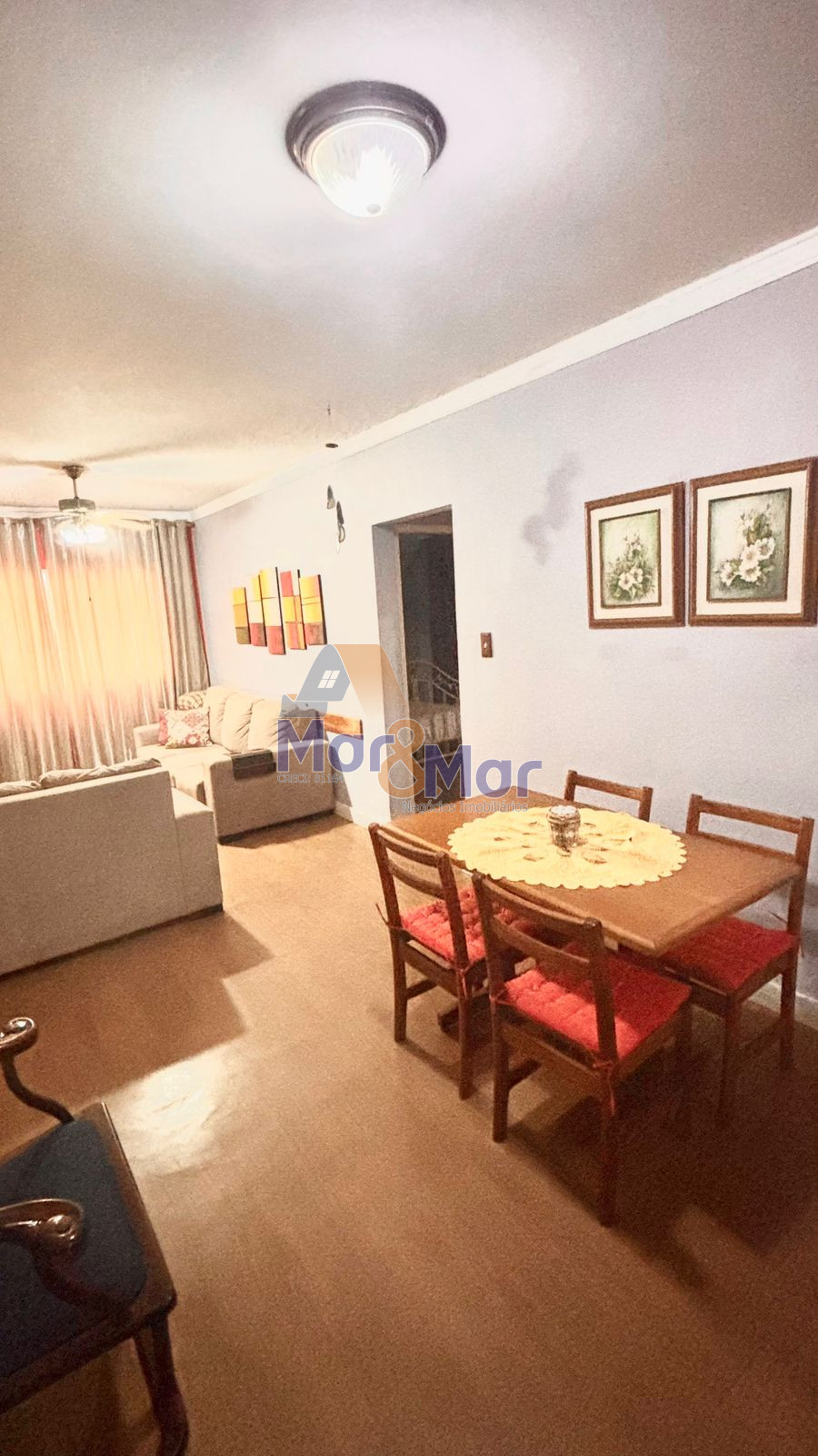Apartamento na Praia da Enseada, Guarujá - SP
