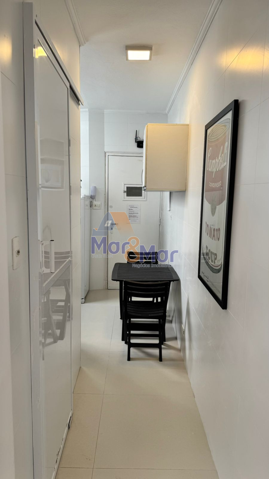 Apartamento na Praia das Pitangueiras, Guarujá - SP
