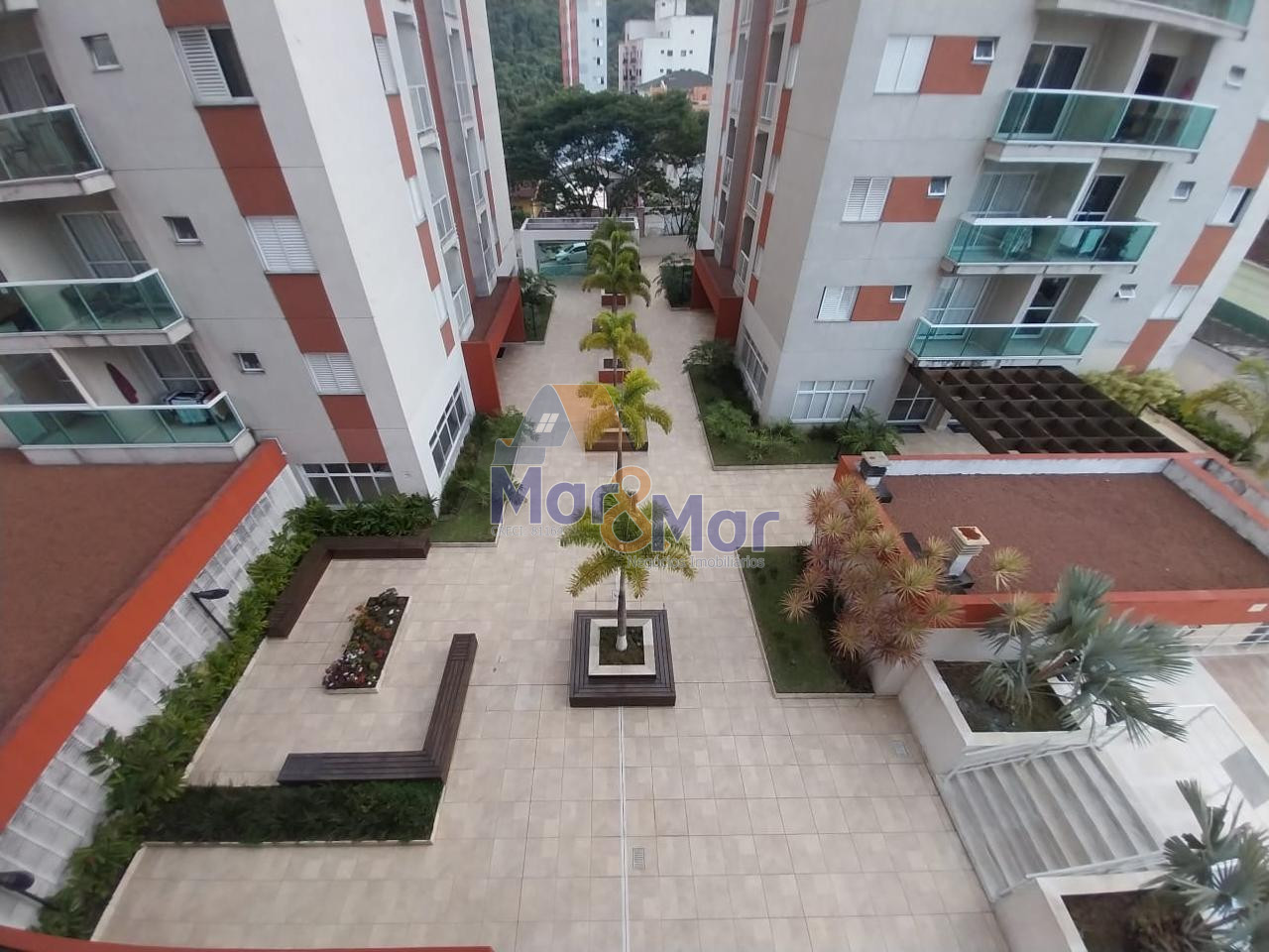 Apartamento na Praia da Enseada, Guarujá - SP