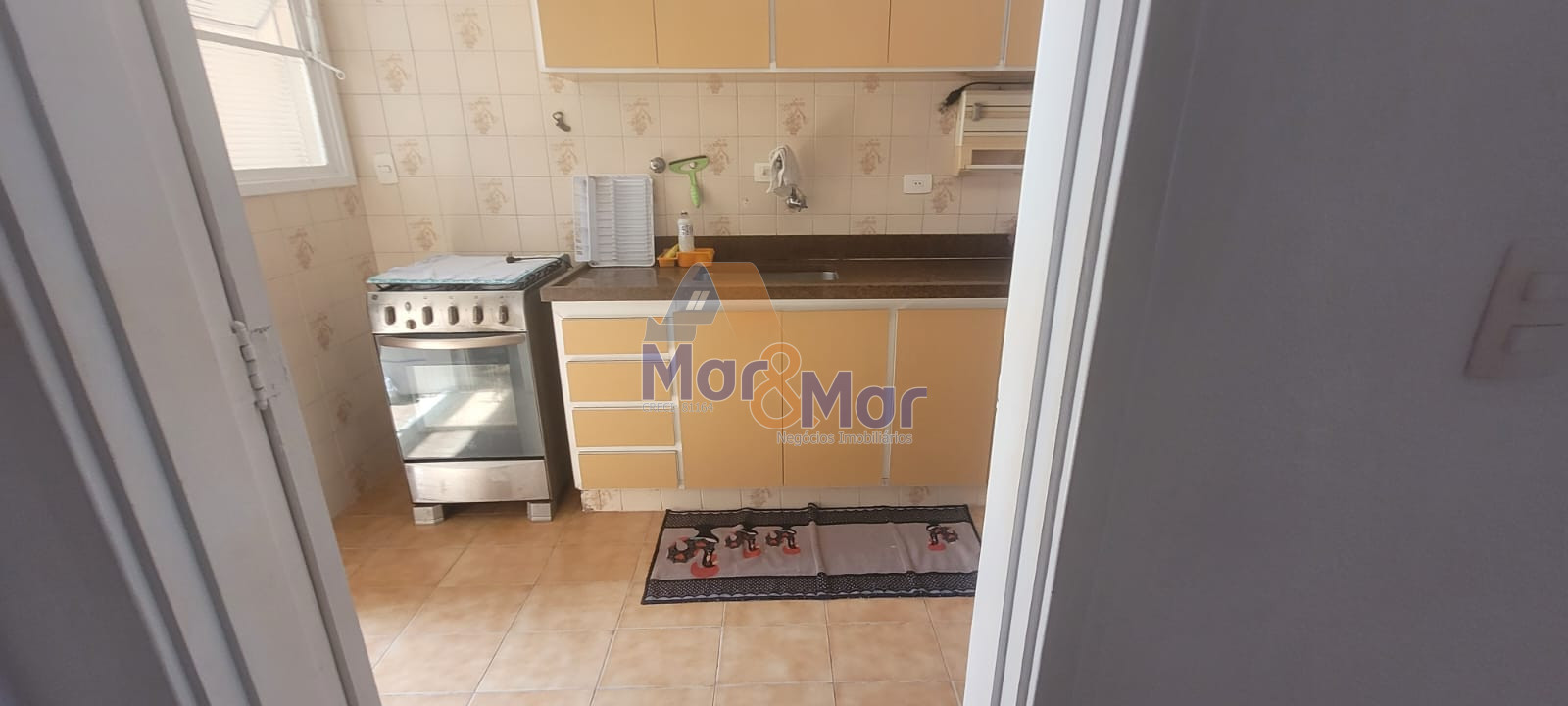 Apartamento na Praia das Pitangueiras, Guarujá - SP