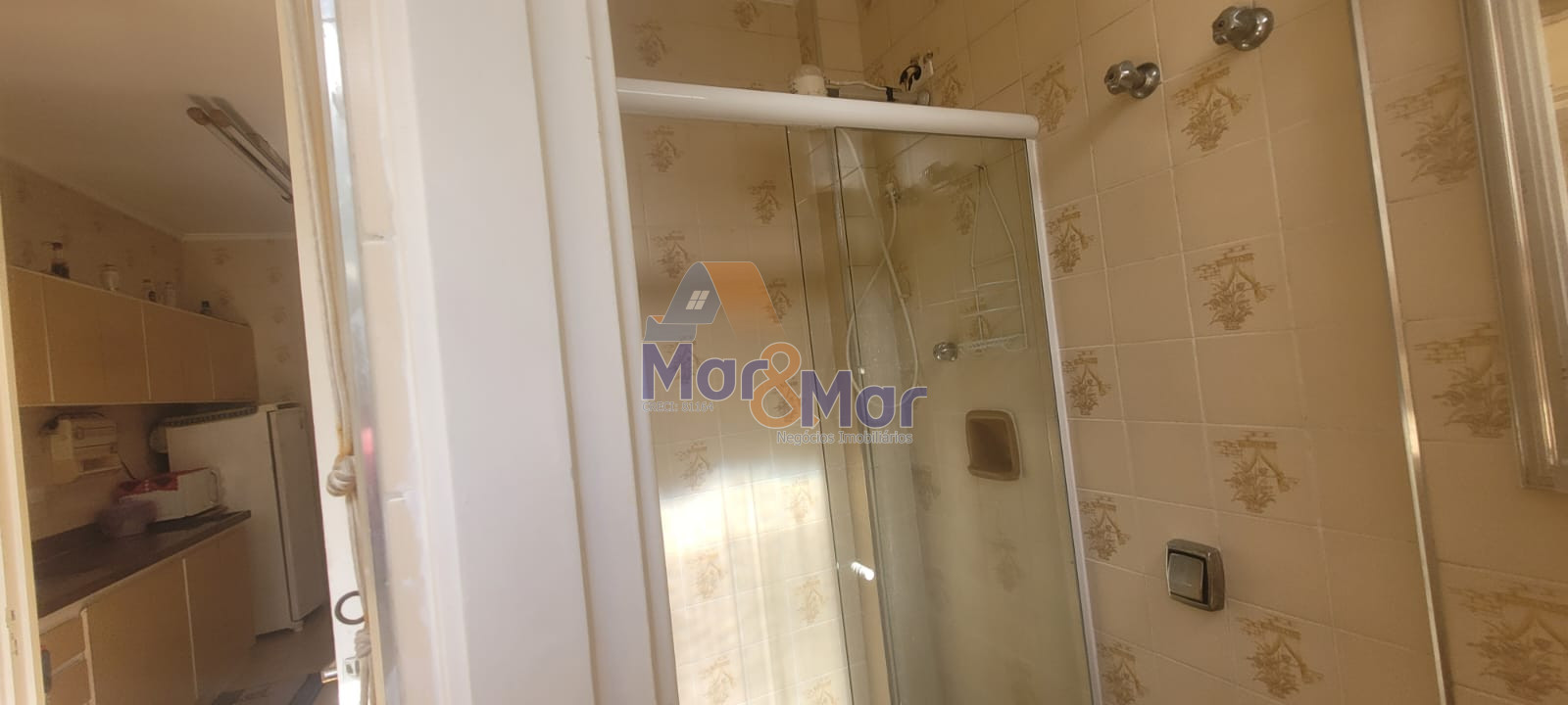 Apartamento na Praia das Pitangueiras, Guarujá - SP
