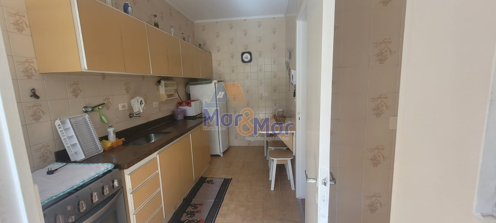 Apartamento na Praia das Pitangueiras, Guarujá - SP