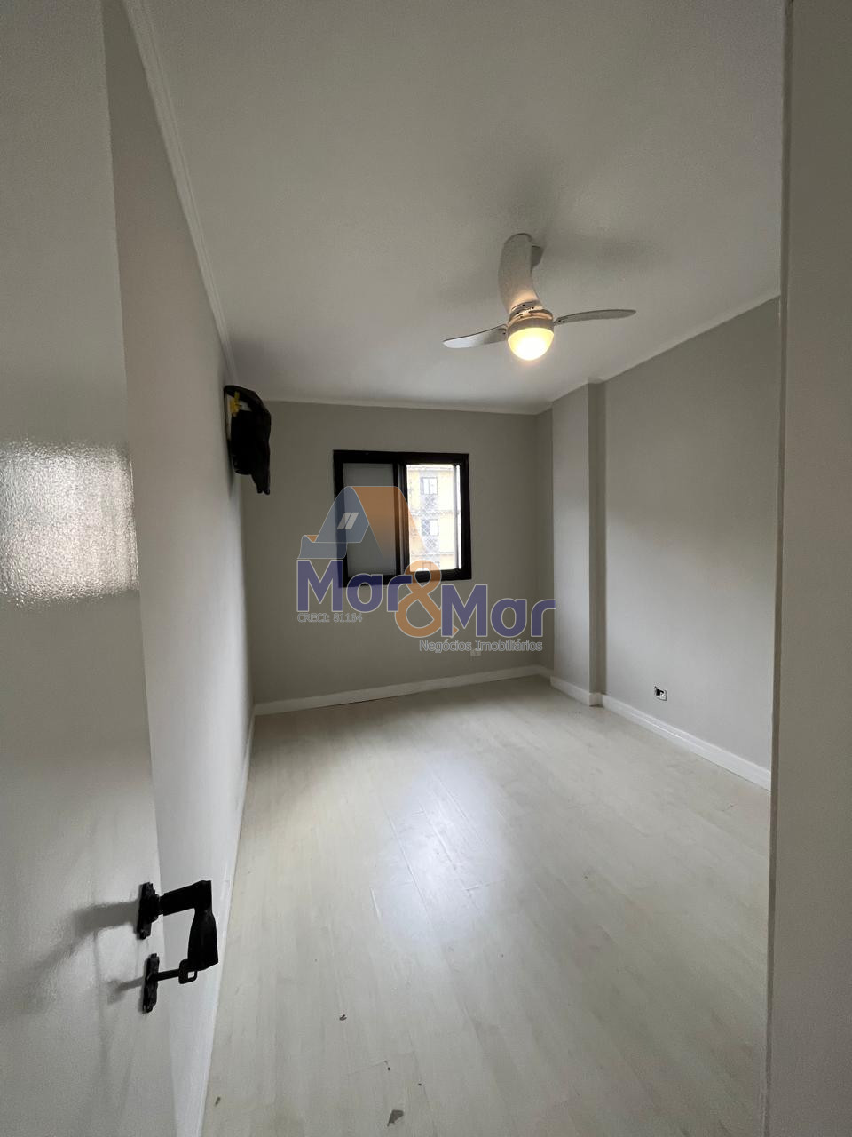 Apartamento na Praia da Enseada, Guarujá - SP