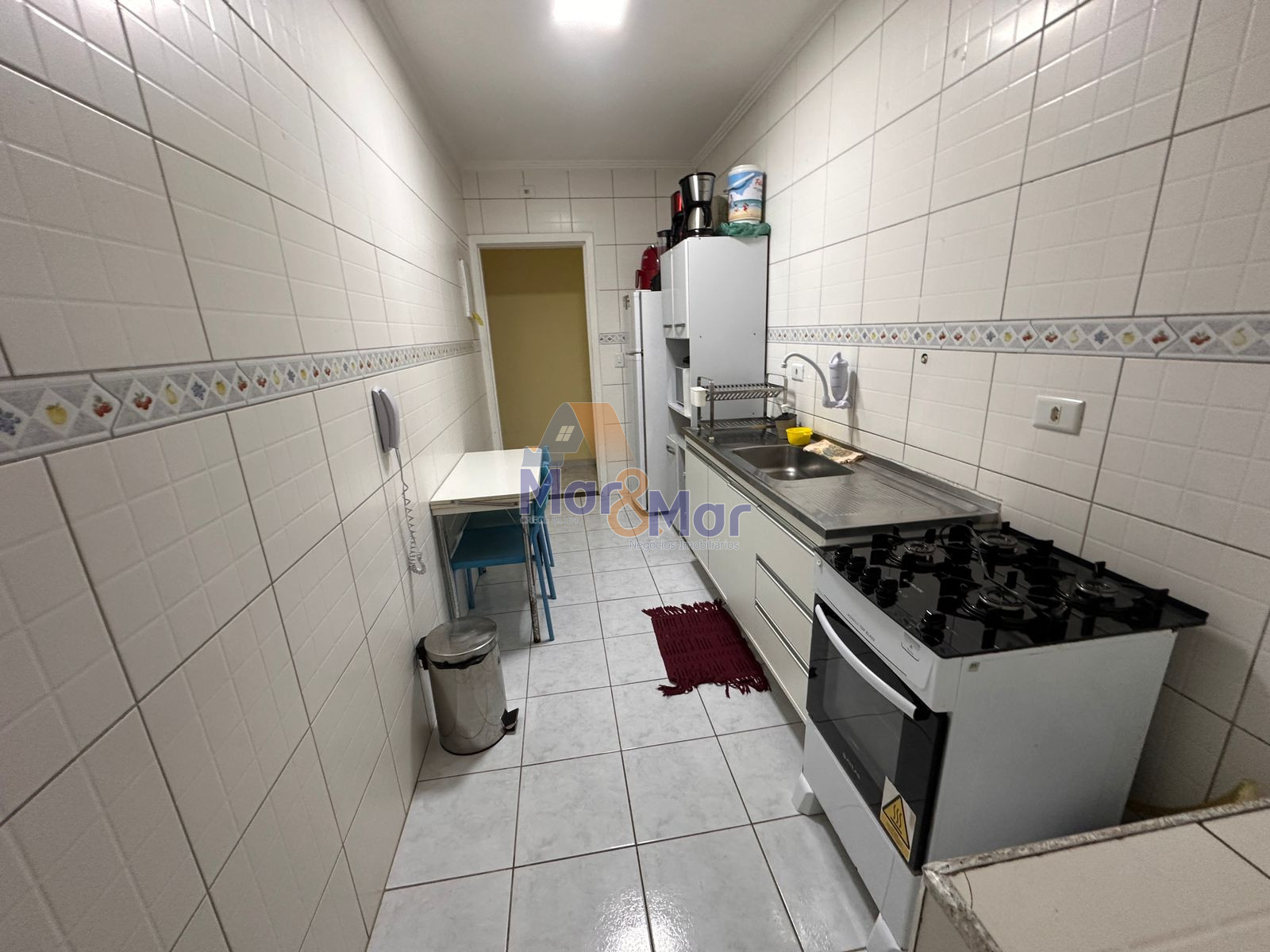 Apartamento na Praia das Pitangueiras, Guarujá - SP