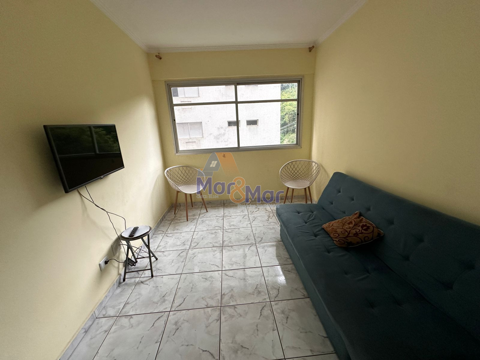 Apartamento na Praia das Pitangueiras, Guarujá - SP