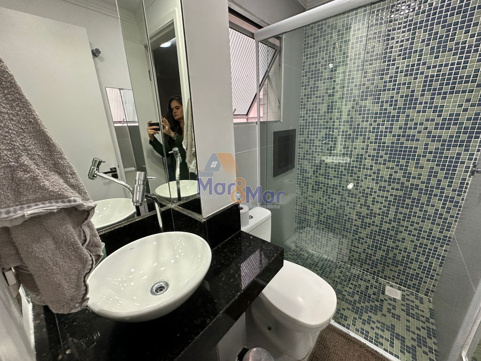 Apartamento na Praia das Pitangueiras, Guarujá - SP