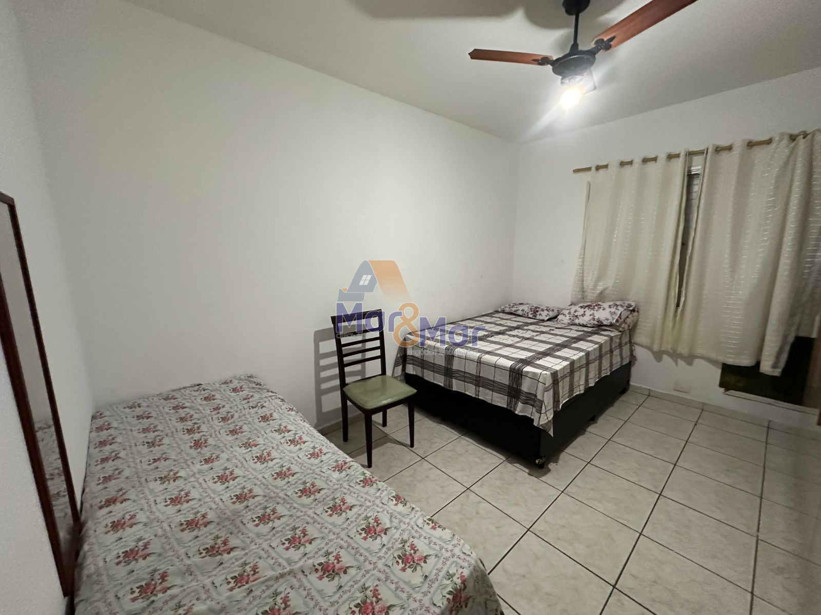 Apartamento na Praia da Enseada, Guarujá - SP