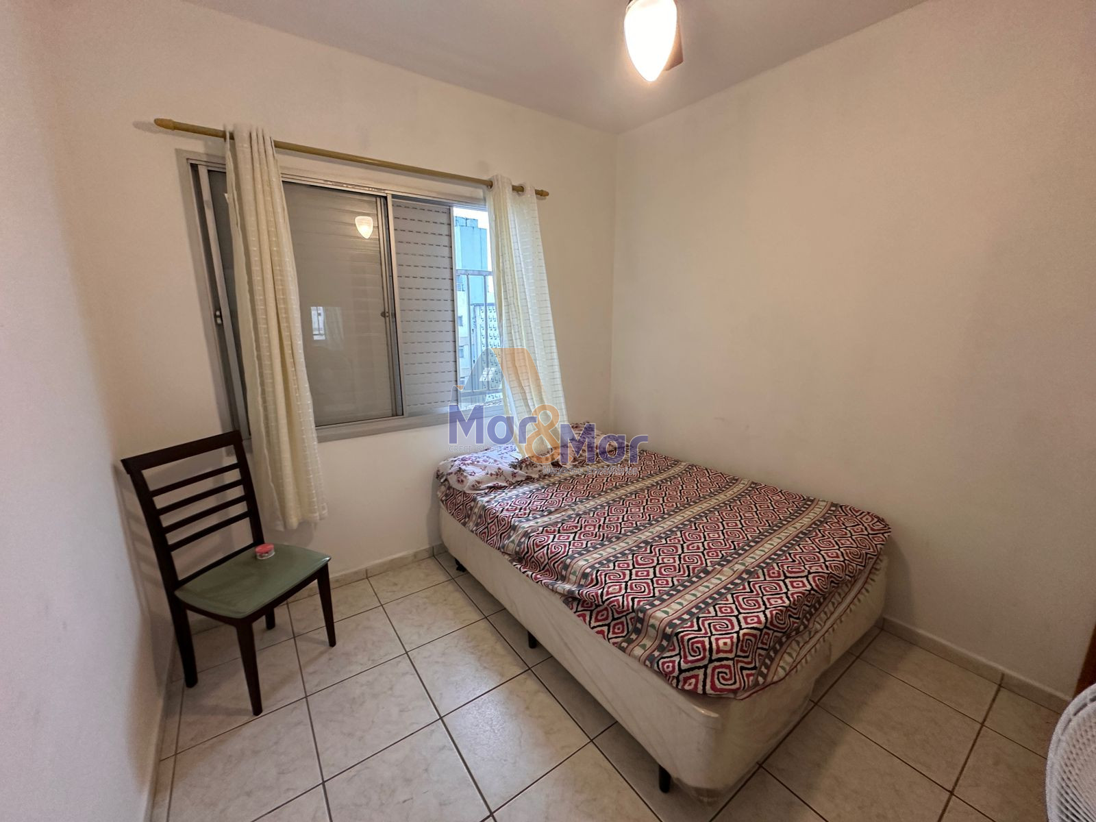 Apartamento na Praia da Enseada, Guarujá - SP