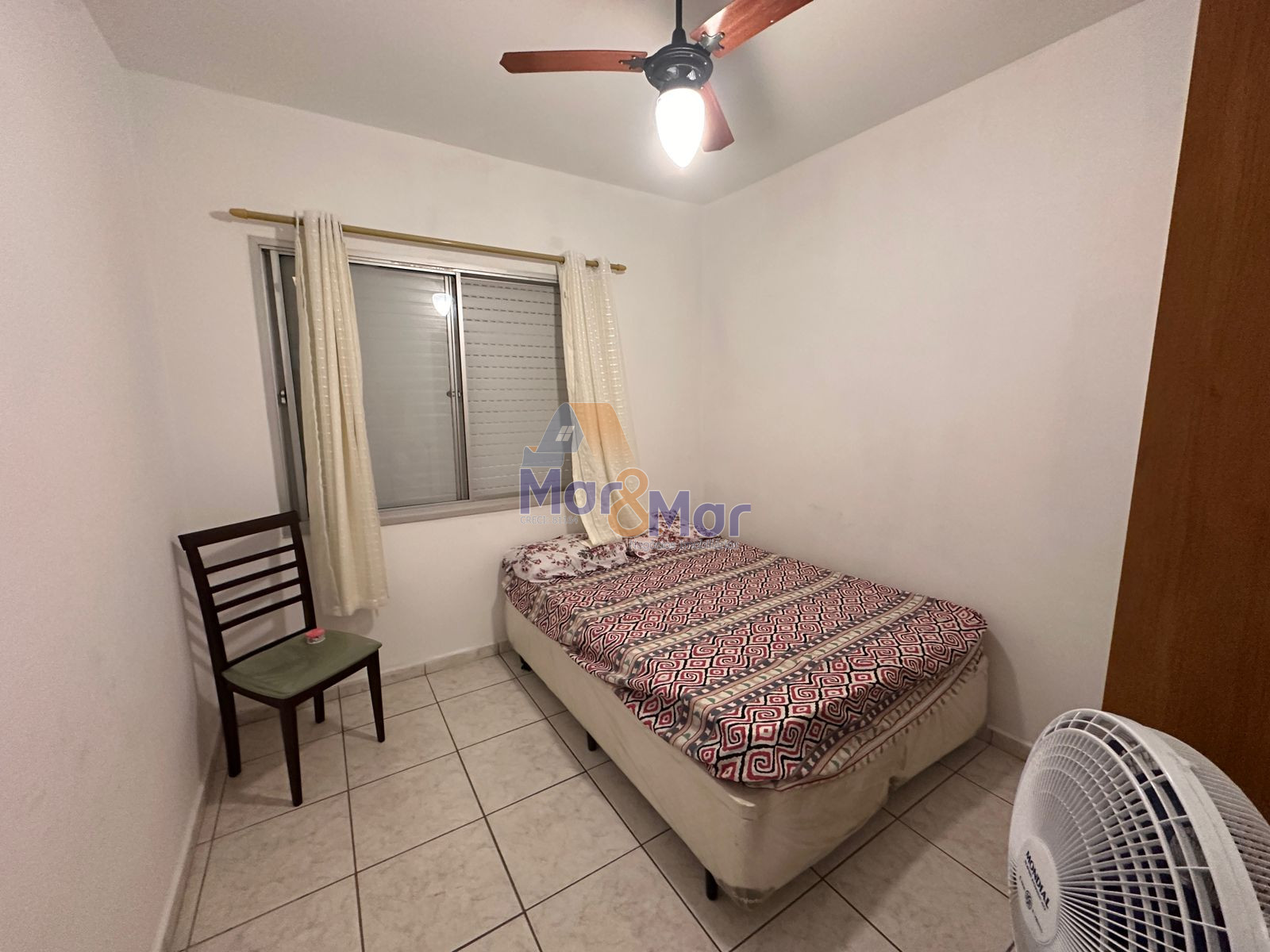 Apartamento na Praia da Enseada, Guarujá - SP