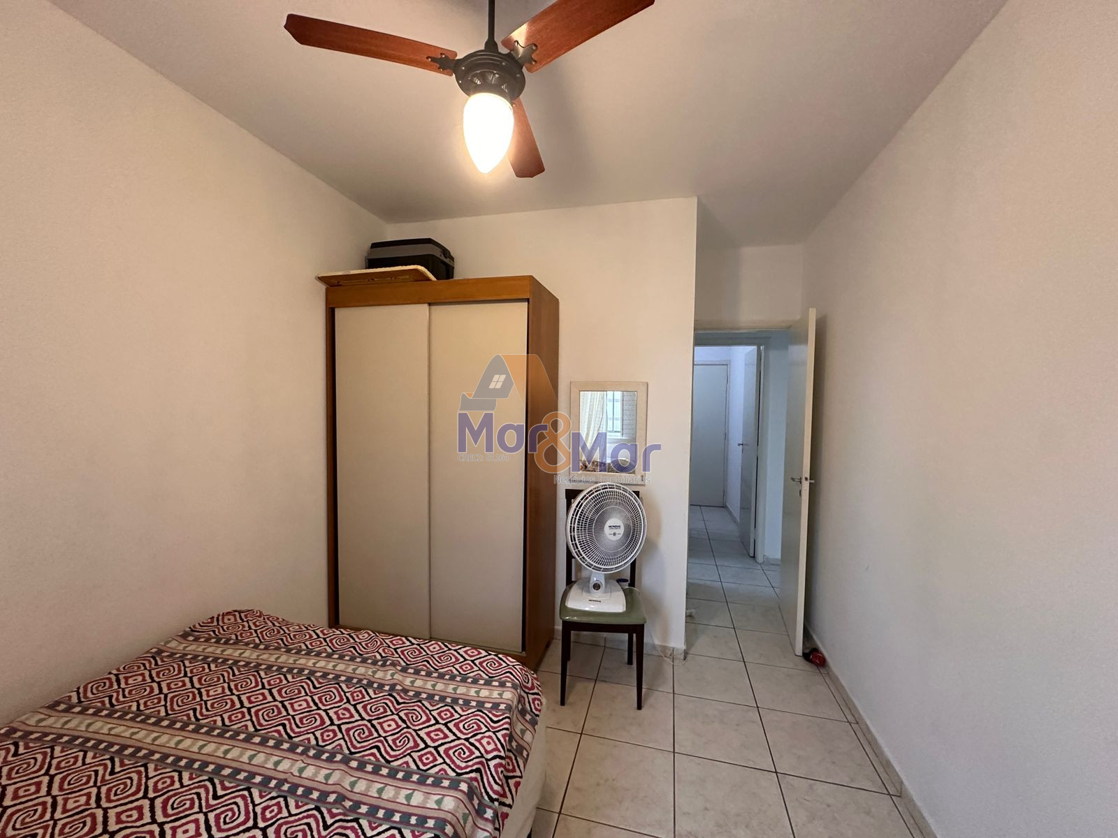 Apartamento na Praia da Enseada, Guarujá - SP