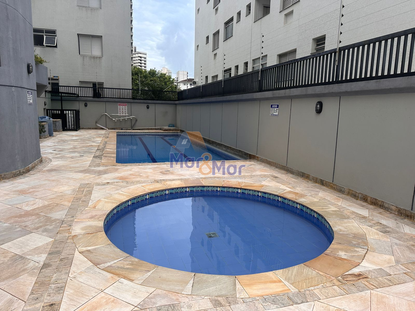 Apartamento na Praia das Astúrias, Guarujá - SP