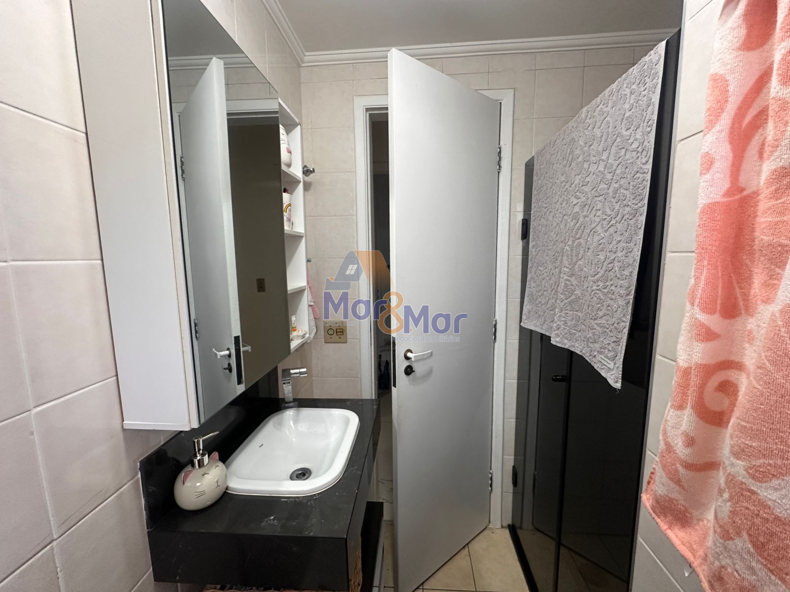 Apartamento na Praia das Astúrias, Guarujá - SP