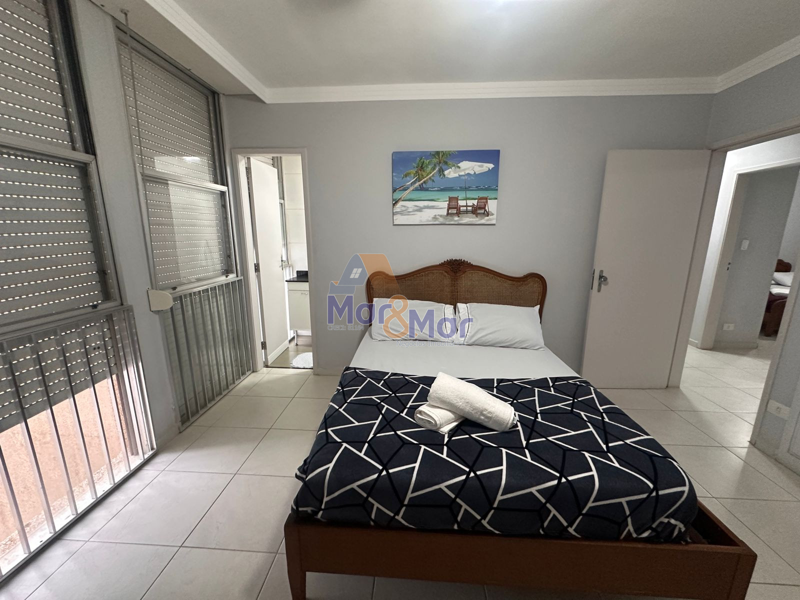 Apartamento na Praia das Pitangueiras, Guarujá - SP
