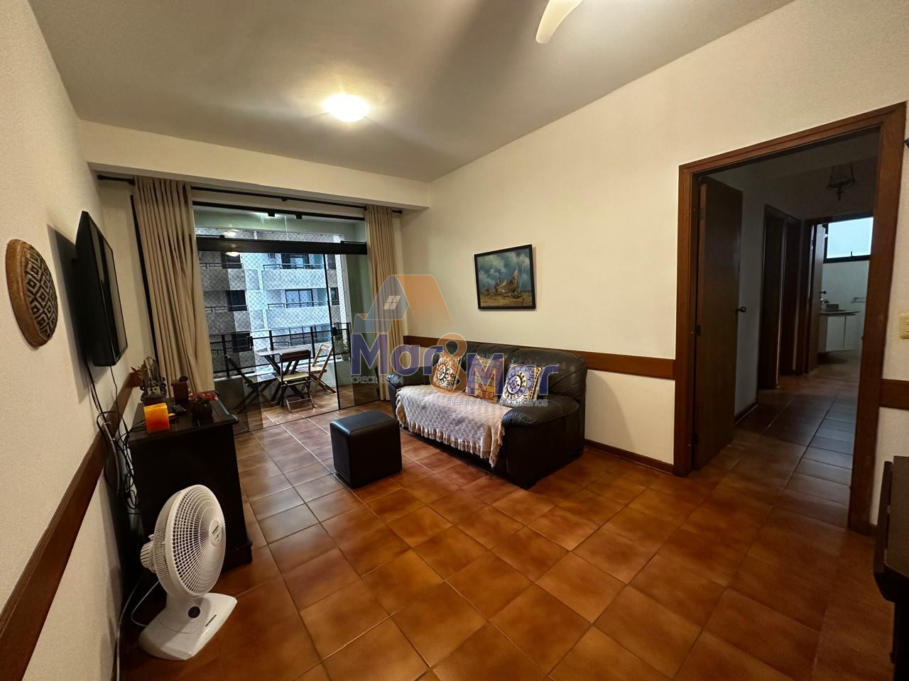 Apartamento na Praia das Pitangueiras, Guarujá - SP