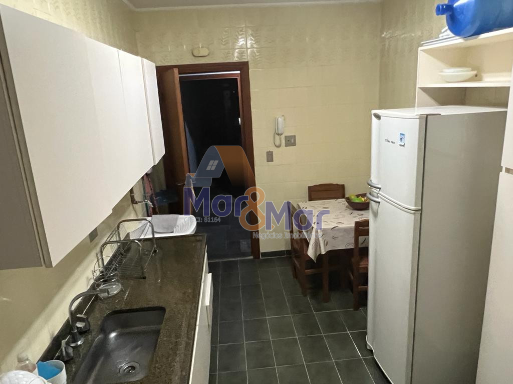 Apartamento na Praia das Pitangueiras, Guarujá - SP
