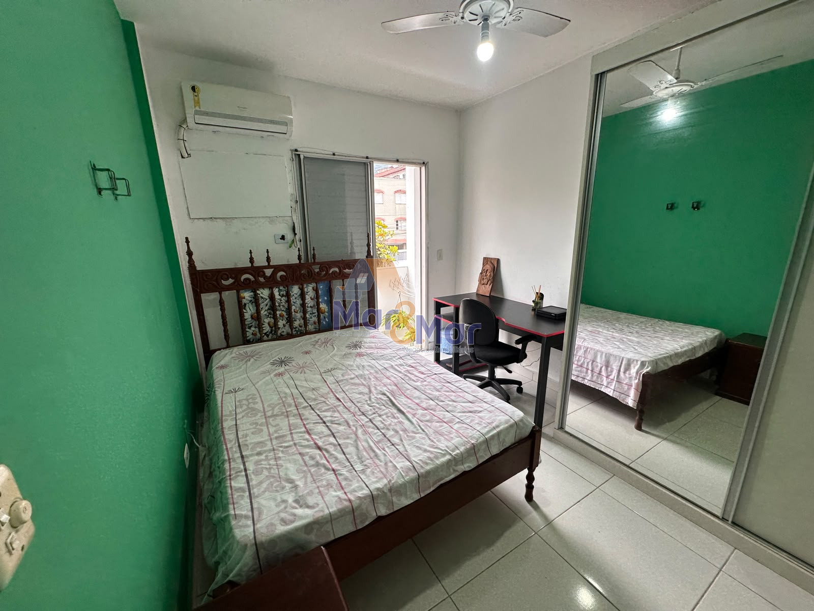 Apartamento na Praia da Enseada, Guarujá - SP