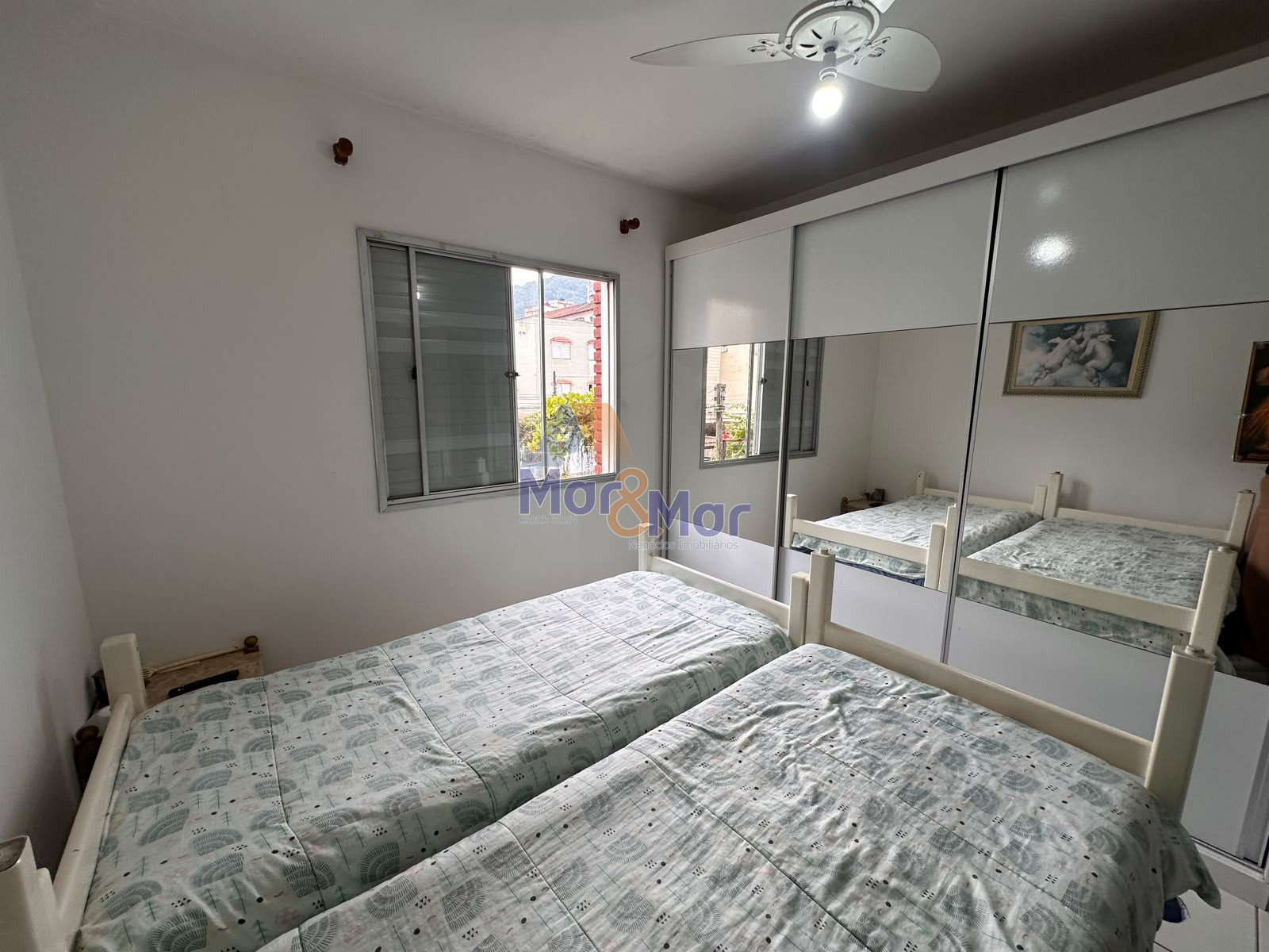 Apartamento na Praia da Enseada, Guarujá - SP