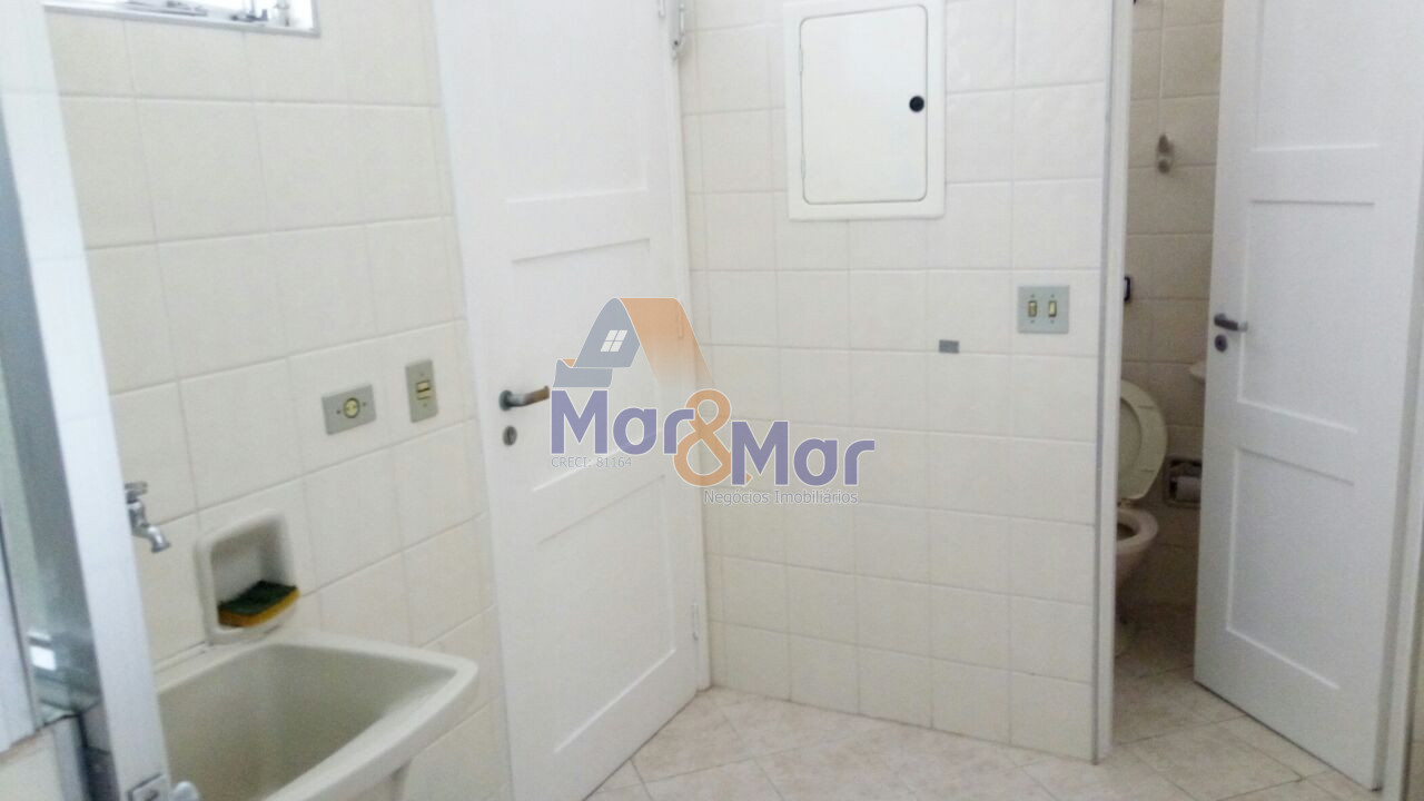 Apartamento na Praia das Pitangueiras, Guarujá - SP