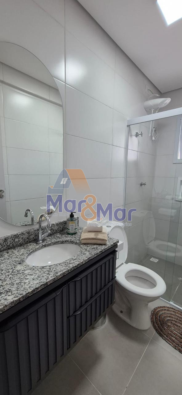 Apartamento na Praia da Enseada, Guarujá - SP