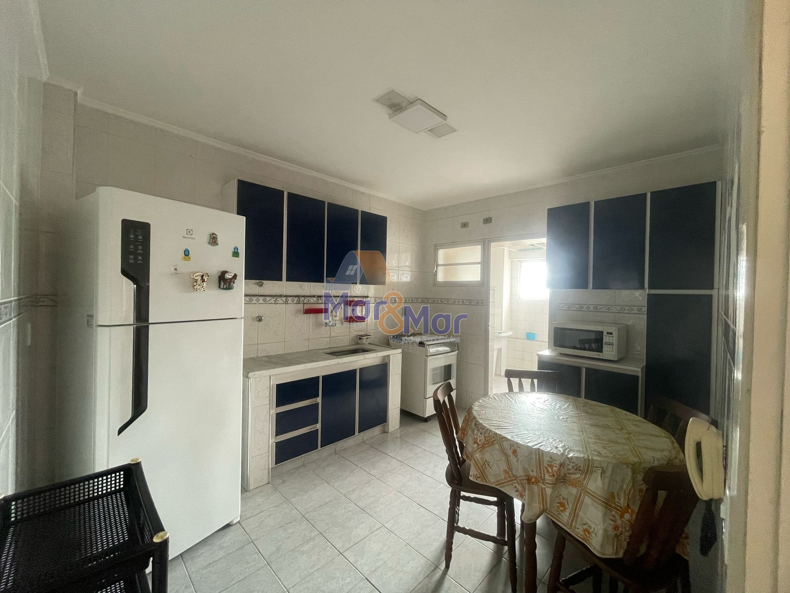 Apartamento na Praia das Pitangueiras, Guarujá - SP