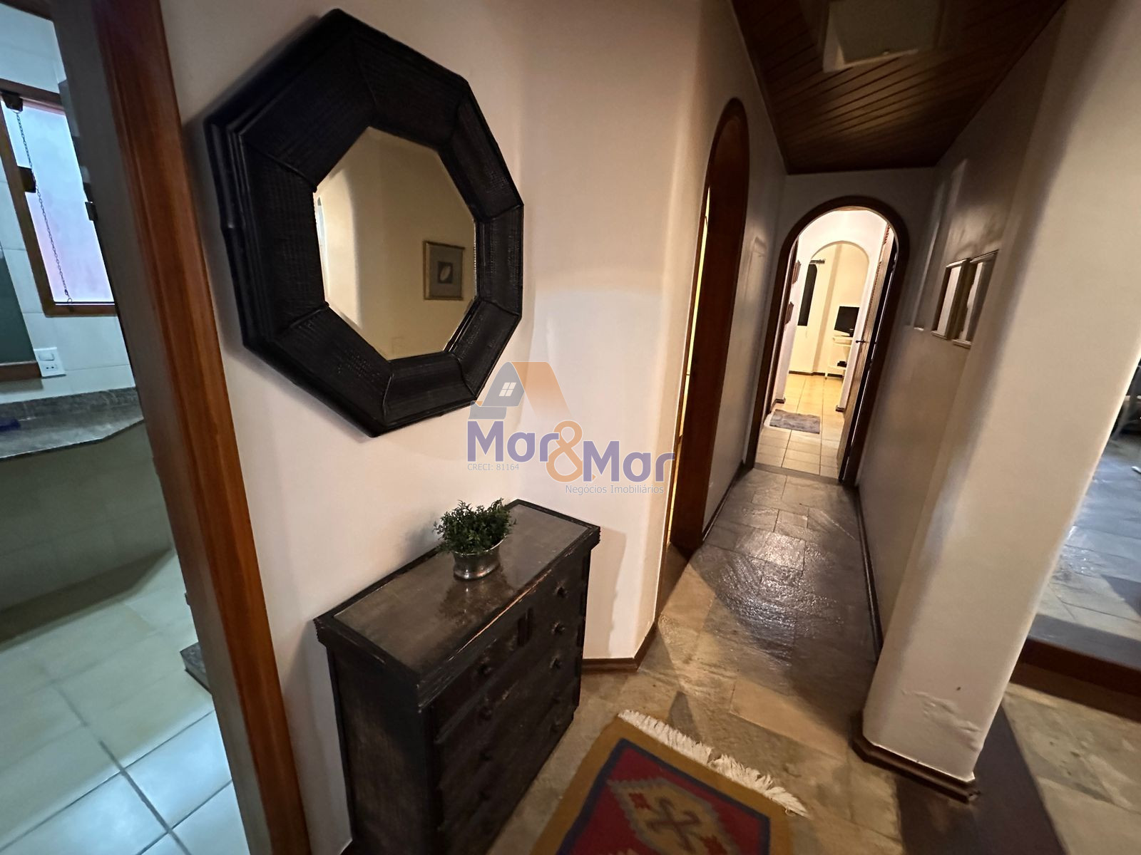 Apartamento na Praia da Enseada, Guarujá - SP