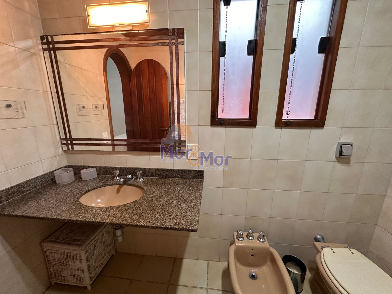 Apartamento na Praia da Enseada, Guarujá - SP