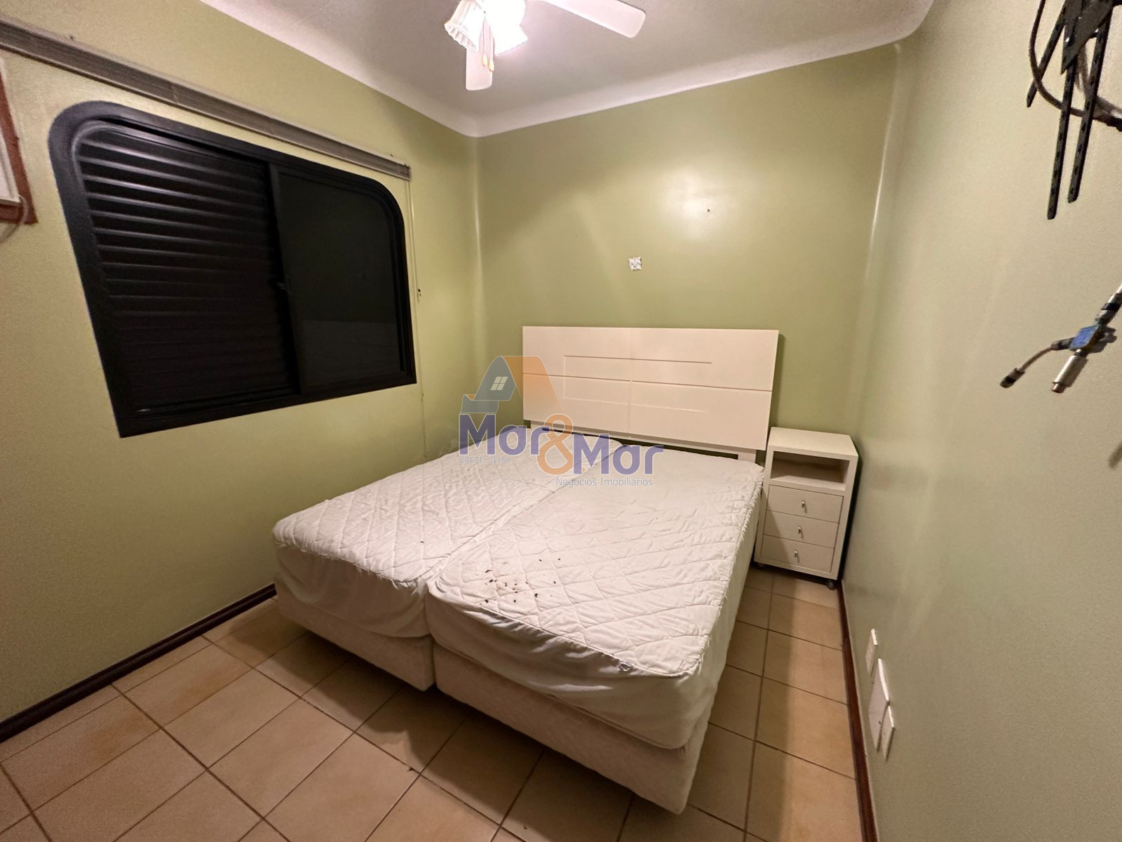 Apartamento na Praia da Enseada, Guarujá - SP