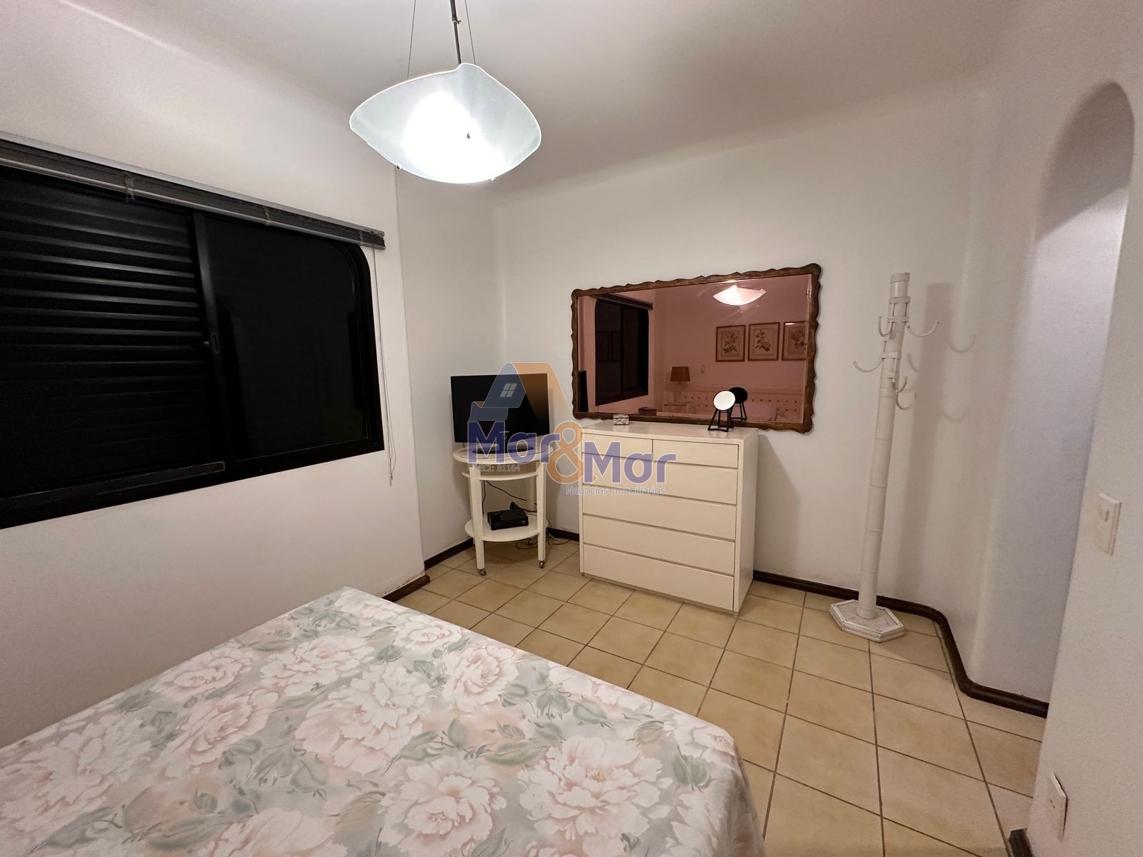 Apartamento na Praia da Enseada, Guarujá - SP