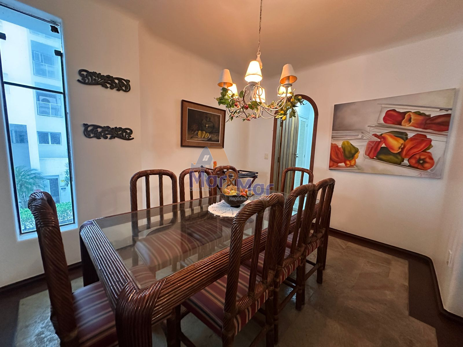 Apartamento na Praia da Enseada, Guarujá - SP