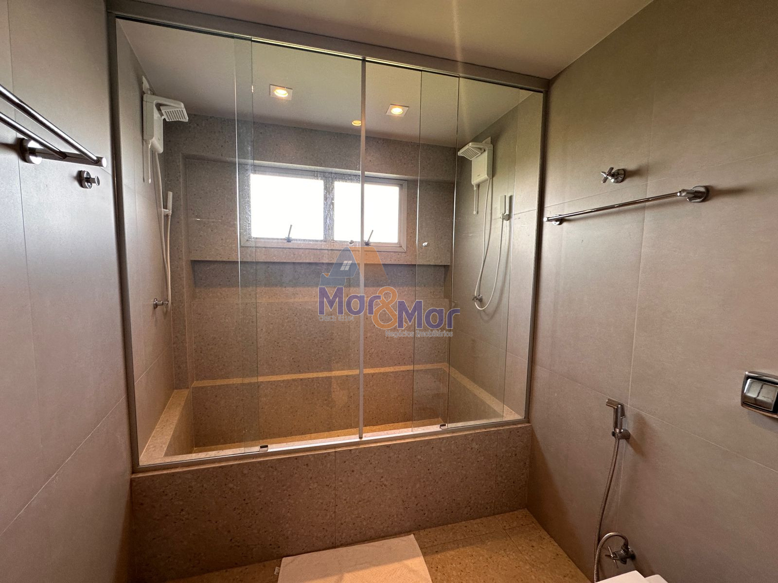 Apartamento-3-dormitorios-Pitangueiras