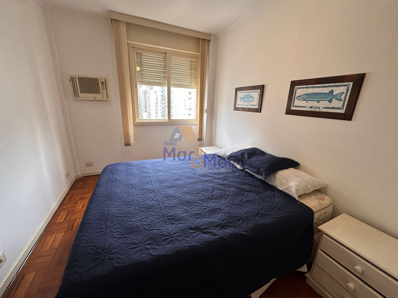 Apartamento na Praia das Pitangueiras, Guarujá - SP