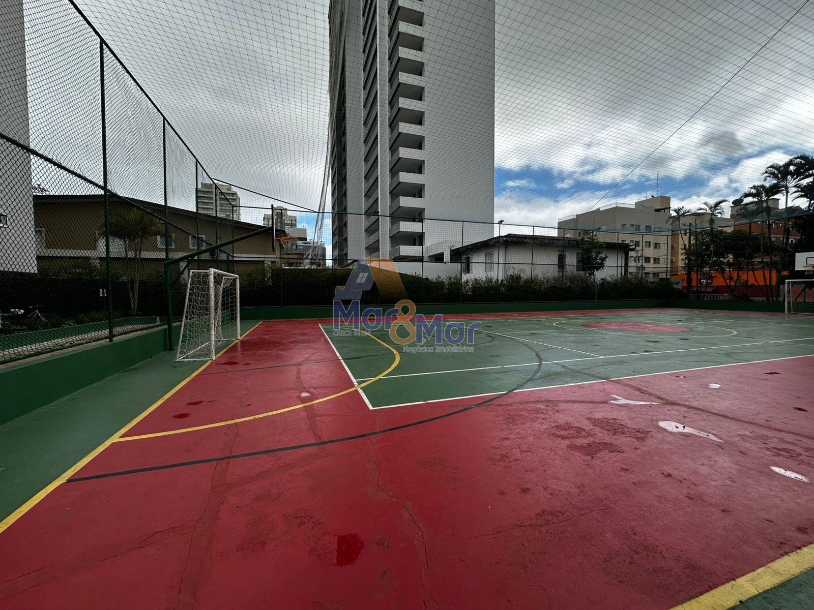 Apartamento na Praia da Enseada, Guarujá - SP