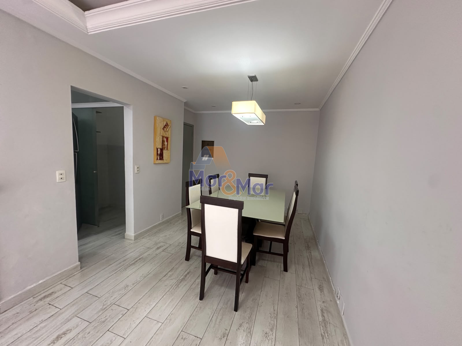 Apartamento na Praia das Pitangueiras, Guarujá - SP