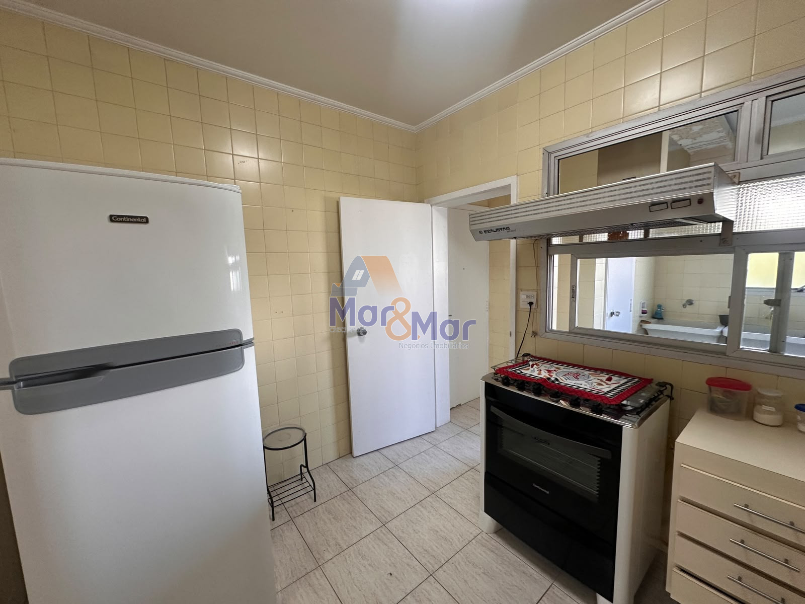 Apartamento Frente ao Mar nas Pitangueiras, Guarujá - SP