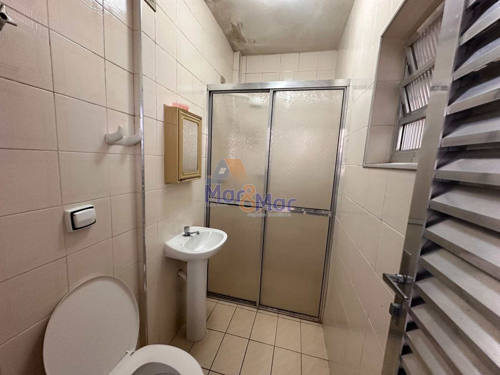 Apartamento Frente ao Mar nas Pitangueiras, Guarujá - SP