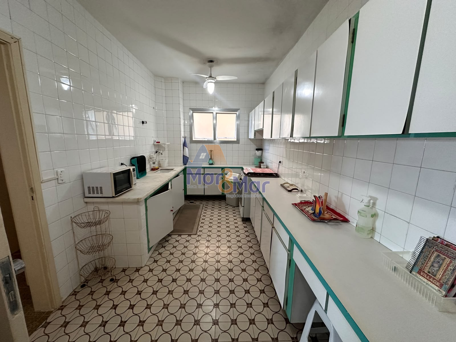 Apartamento Frente ao Mar nas Pitangueiras, Guarujá - SP